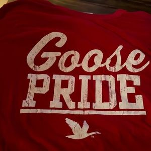 Red Wawa ‘Goose Pride’ t shirt